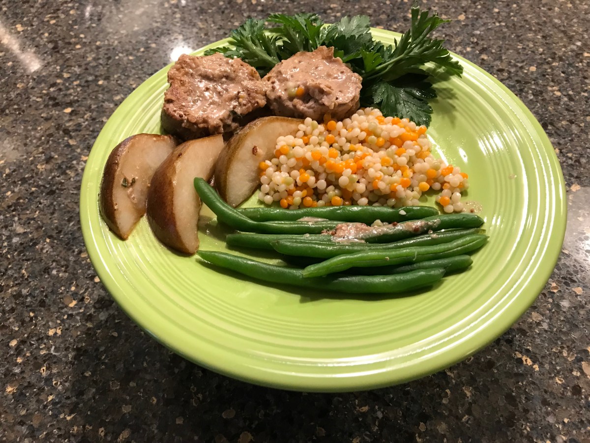 Sauteed Pork Tenderloin and Pears in Mustard-Pork&nbsp;Sauce